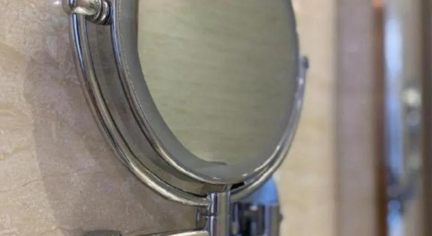 Vienna Hotel Shaanxi Weinan Shengli Street Railway Station