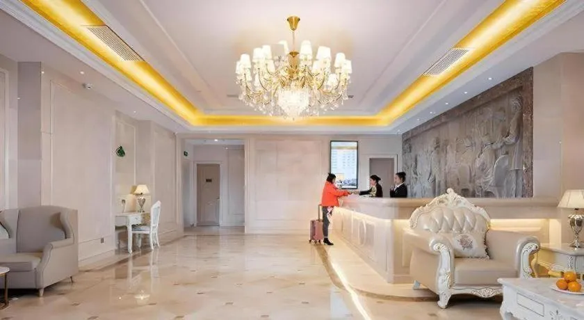 Vienna Hotel Shaanxi Weinan Shengli Street Railway Station