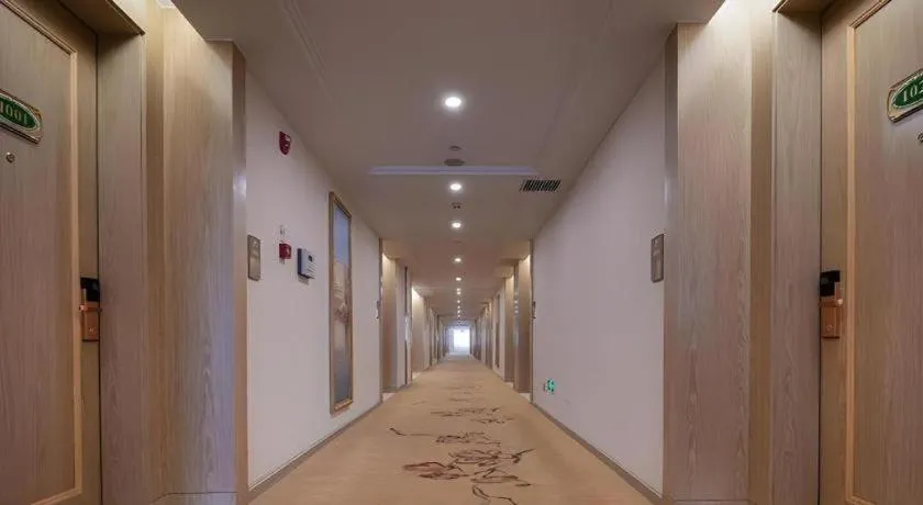 Vienna Hotel Shaanxi Weinan Shengli Street Railway Station