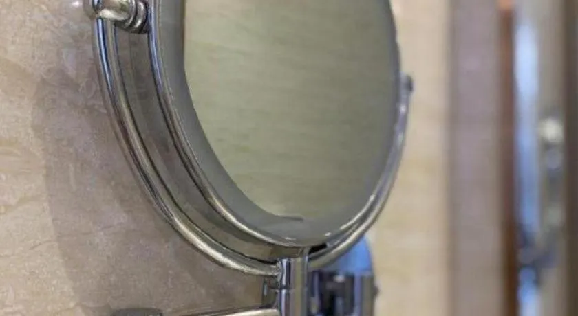 Vienna Hotel Shaanxi Weinan Shengli Street Railway Station