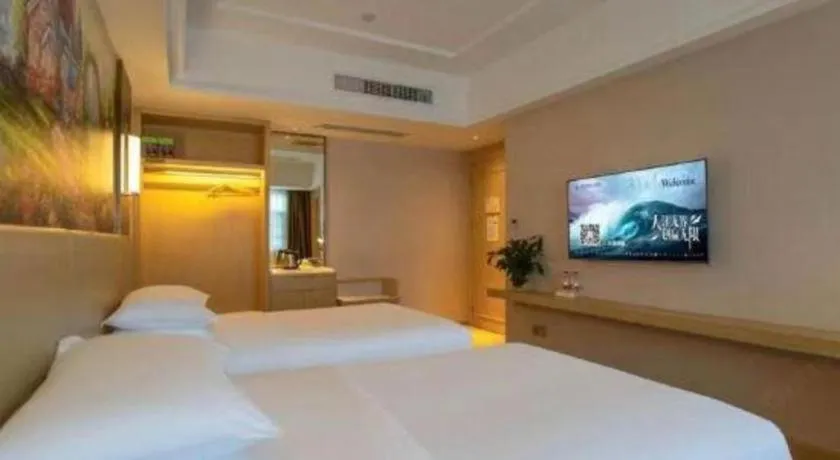 Bed in Vienna Hotel Yunnan Lijiang Ancient City