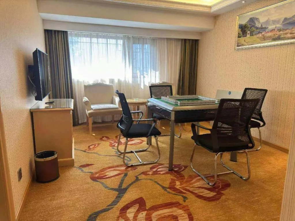 Vienna Hotel Hunan Jishou Fenghuang Ancient City