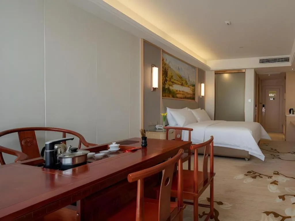 Bed in Vienna Hotel Guangdong Shantou Chaoyang Heping