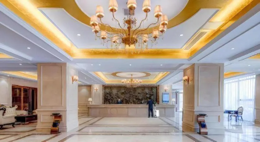Vienna Hotel Anhui Fuyang Funan Bailing Apartment