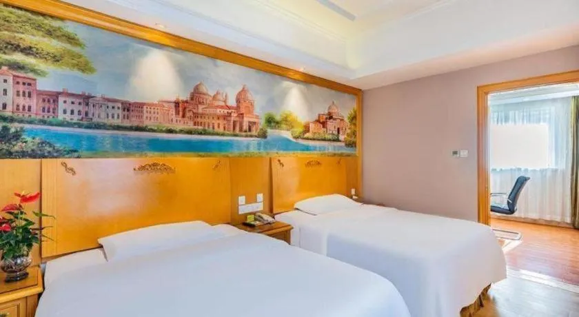 Bed in Vienna Hotel Tianjin Zhongbei Town