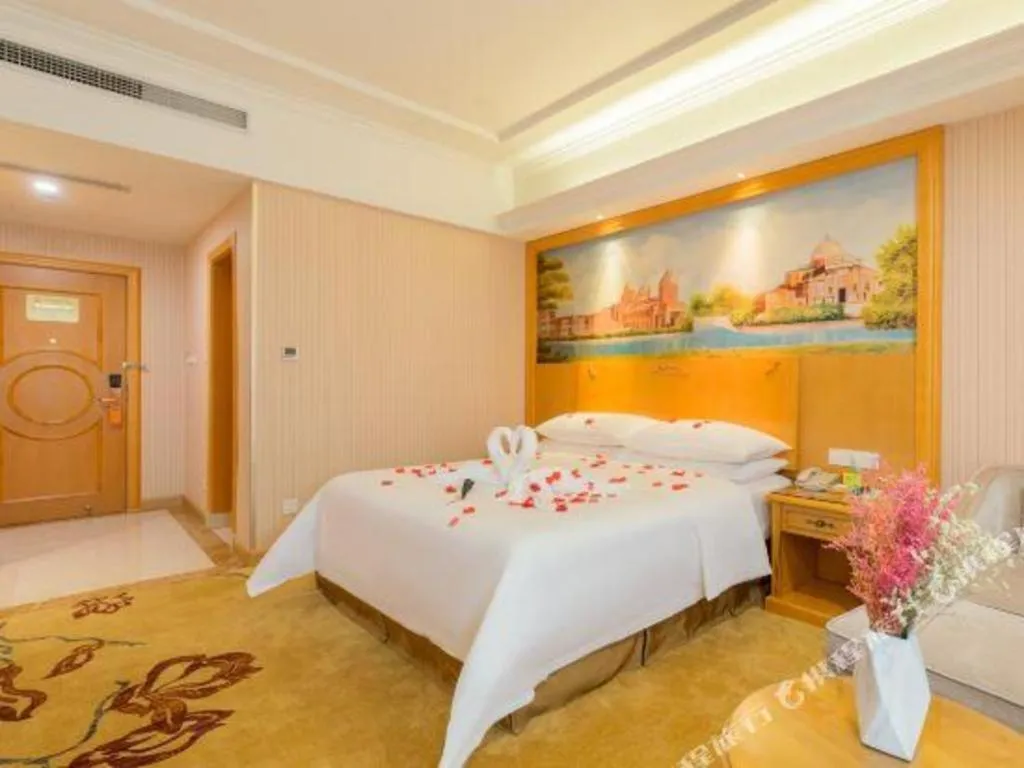 Bed in Vienna Hotel Tianjin Zhongbei Town