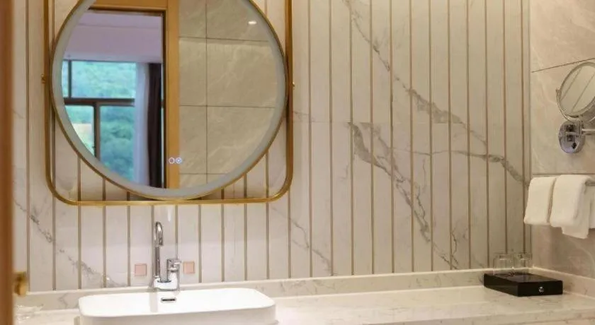 Vienna Hotel Guangxi Baise Xilin County Juting Cultural Arts Center