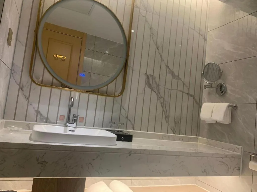 Vienna Hotel Guangxi Baise Xilin County Juting Cultural Arts Center