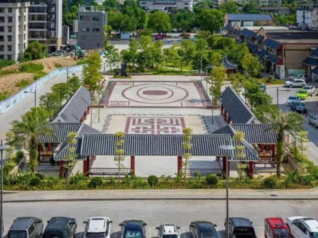 Vienna Hotel Guangdong Shaoguan Ruyuan Yao Cultural Square