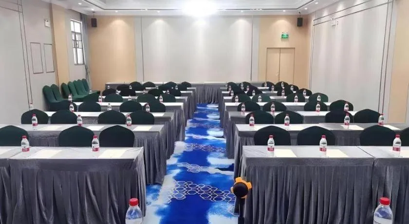 Vienna Hotel Guangdong Shaoguan Ruyuan Yao Cultural Square