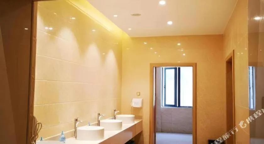 Vienna Hotel Anhui Taihe Baitai Xingma International