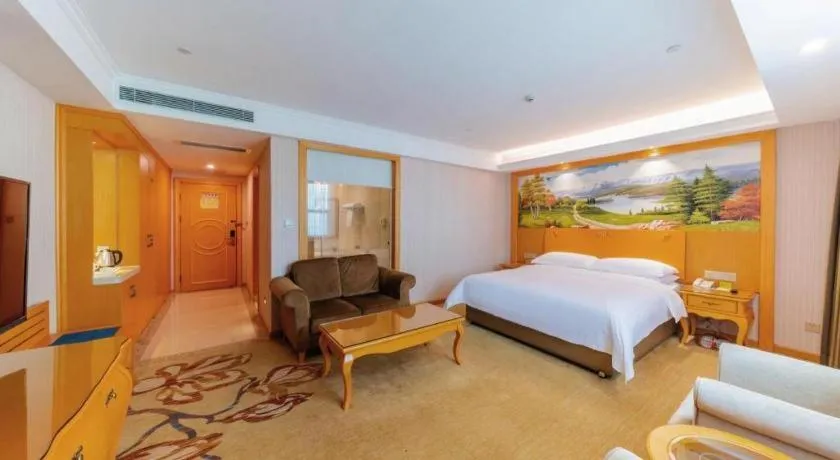 Bed in Vienna Hotel Guangdong Boluo Fu Mountain Scenic Spot
