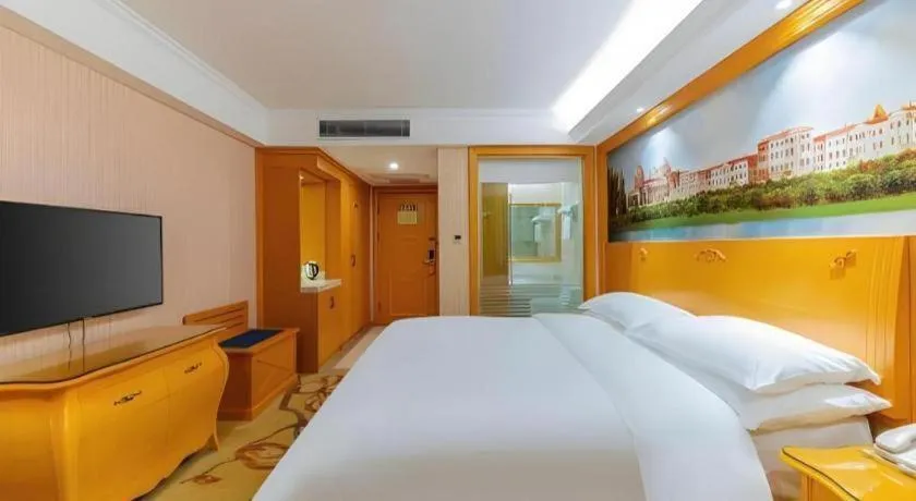 Bed in Vienna Hotel Guangdong Boluo Fu Mountain Scenic Spot