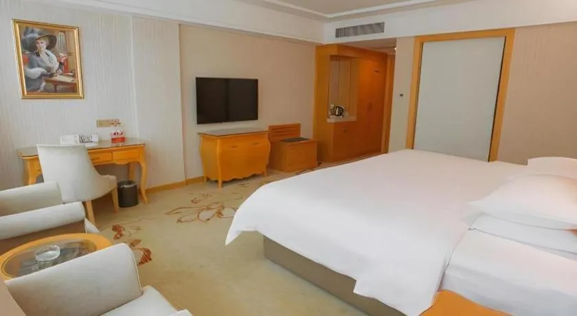 Bed in Vienna Hotel Guangdong Boluo Fu Mountain Scenic Spot