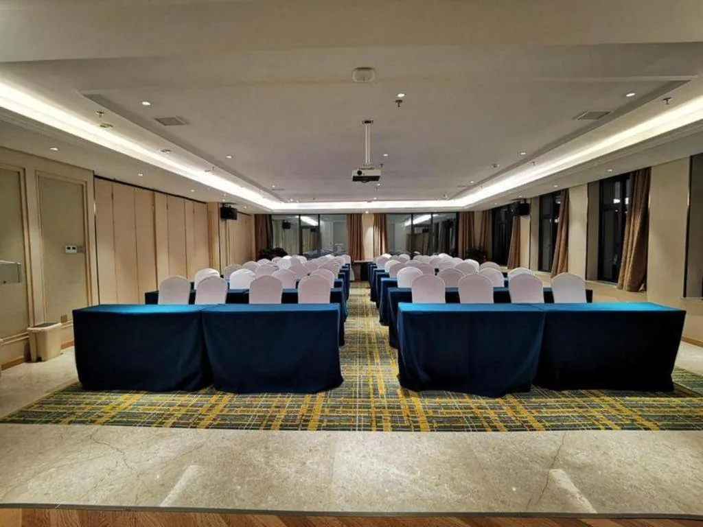 Vienna Hotel Jiangxi Ganzhou Ningdu Bus Station