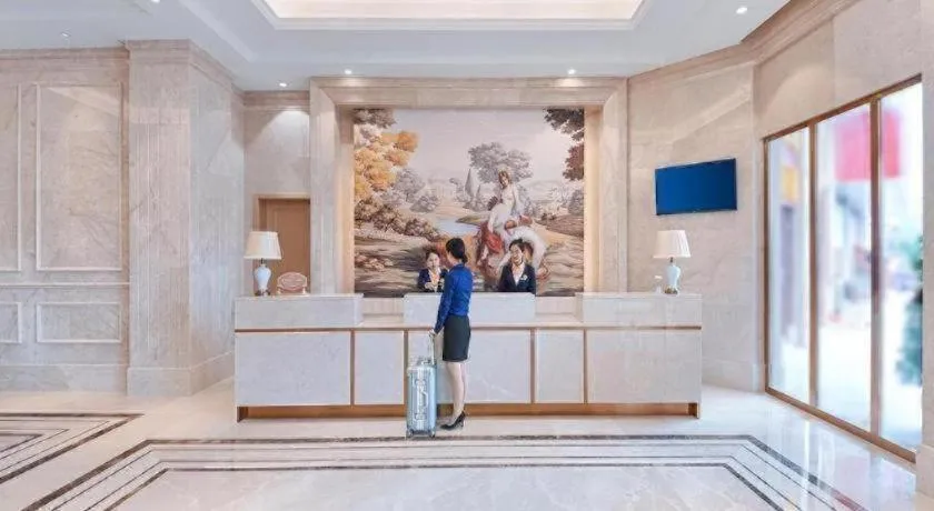 Vienna Hotel Jiangxi Ganzhou Ningdu Bus Station