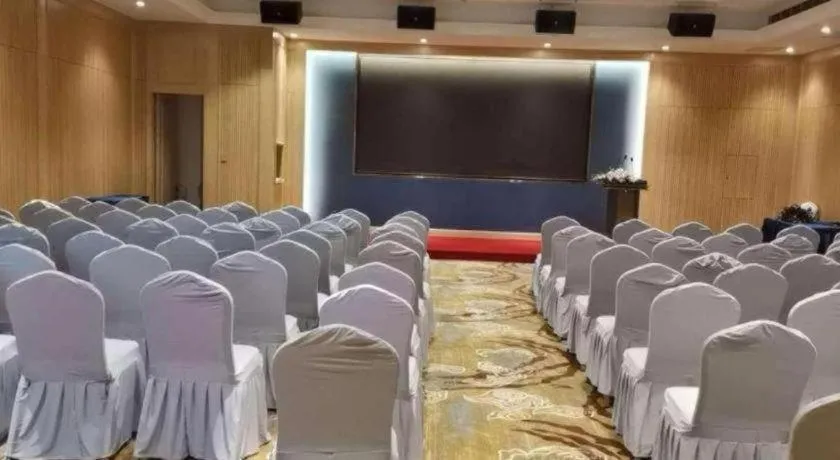 Vienna Hotel Zhuhai Huafashangdu Nanping Science Industrial Park