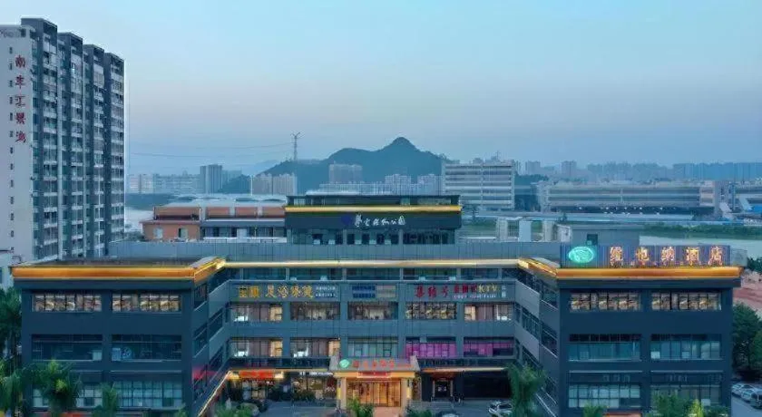 Vienna Hotel Zhuhai Huafashangdu Nanping Science Industrial Park