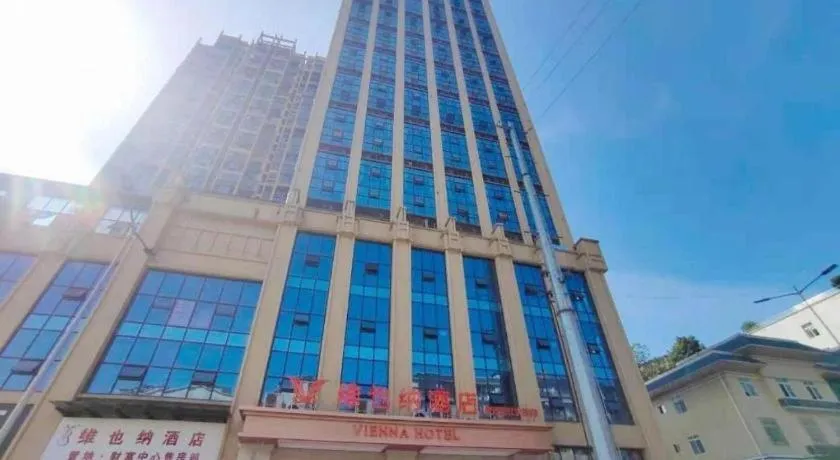 Vienna Hotel Sichuan Hejiang Yangtze River Bridge