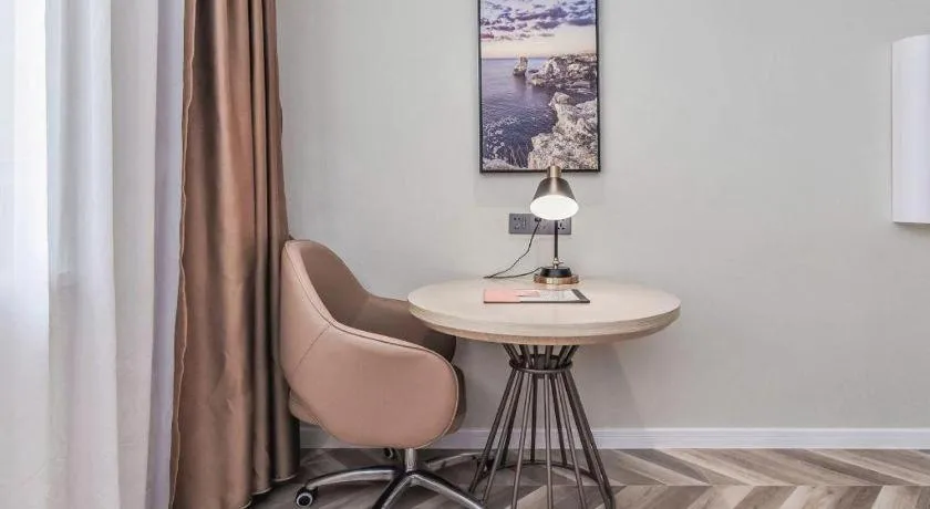 Vienna Hotel Sichuan Hejiang Yangtze River Bridge