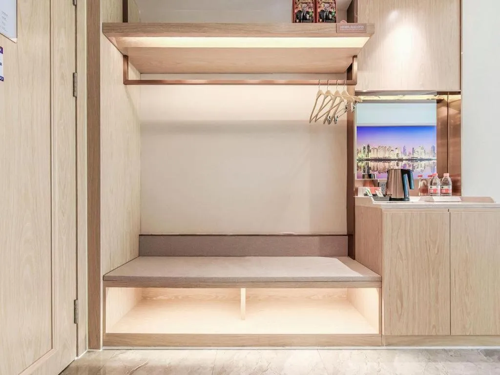 Vienna Hotel Sichuan Hejiang Yangtze River Bridge