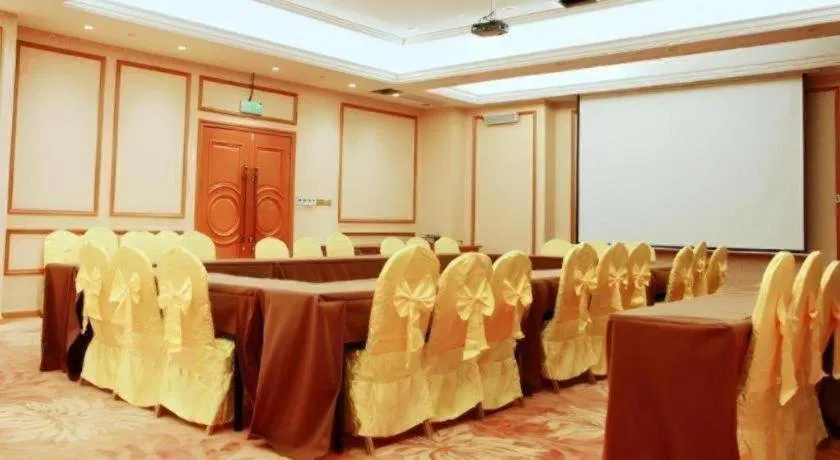 Vienna Hotel Anhui Bengbu Guzhen Railway Station