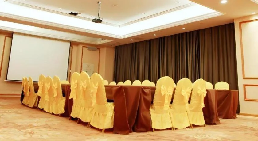 Vienna Hotel Anhui Bengbu Guzhen Railway Station