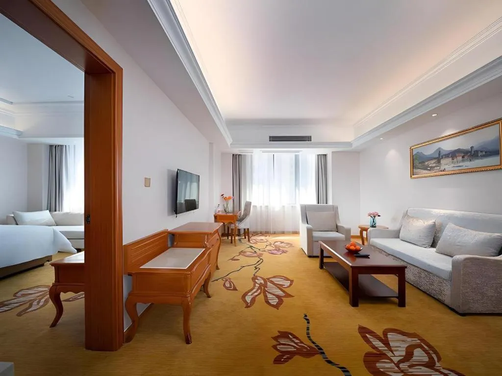 Vienna Hotel Anhui Bengbu Guzhen Railway Station