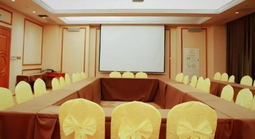 Vienna Hotel Anhui Bengbu Guzhen Railway Station