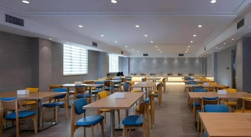 Vienna Hotel Guangdong Foshan Yihuanlishui