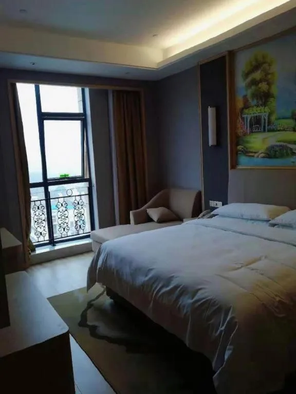 Bed in Vienna Hotel Anhui Lujiang International Building Materials Market Wuzhong