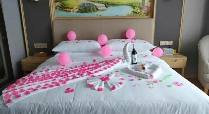 Bed in Vienna Hotel Anhui Lujiang International Building Materials Market Wuzhong