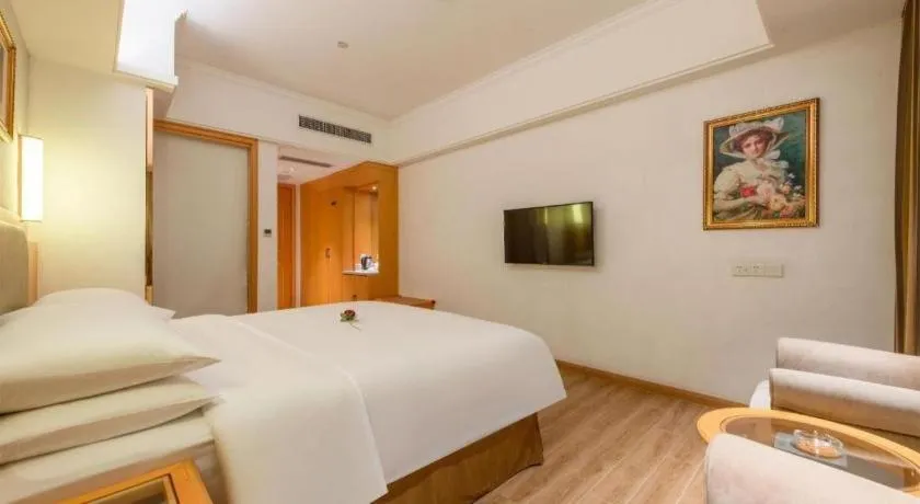 Bed in Vienna Hotel Guangdong Foshan Wenhua North Road