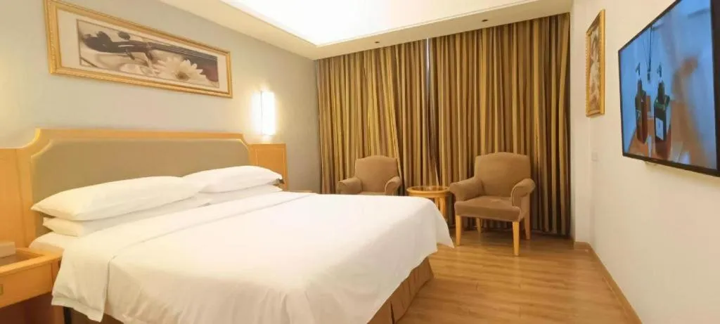 Bed in Vienna Hotel Guangdong Foshan Wenhua North Road