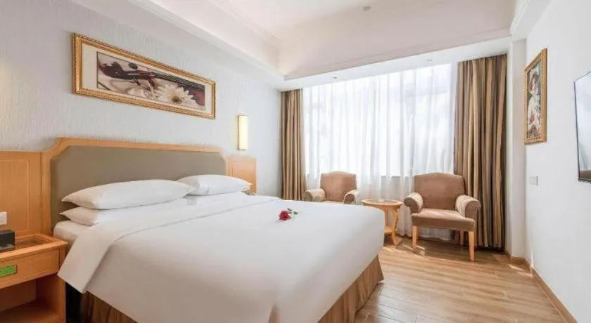 Bed in Vienna Hotel Guangdong Foshan Wenhua North Road
