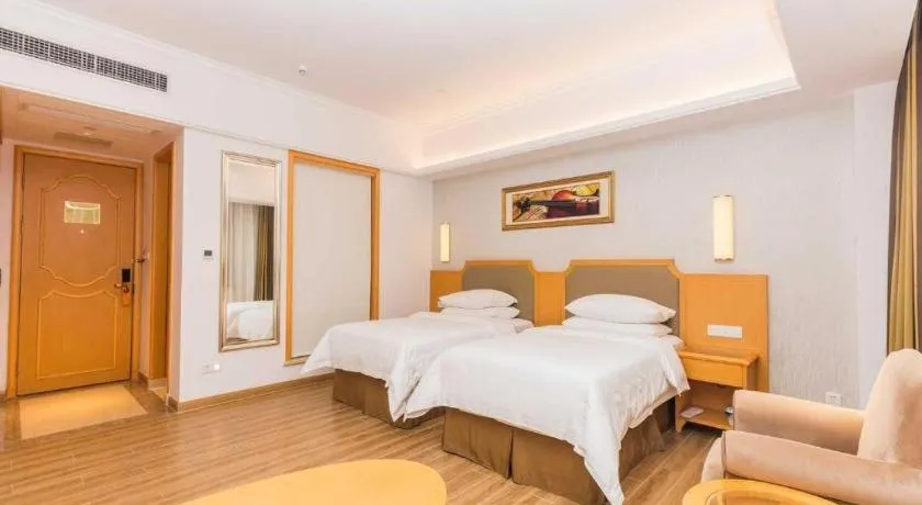 Bed in Vienna Hotel Guangdong Foshan Wenhua North Road