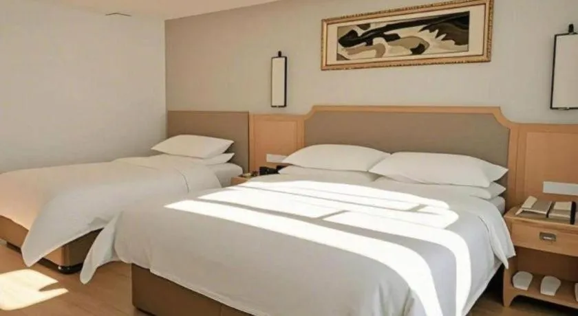 Bed in Vienna Hotel Guangdong Foshan Wenhua North Road