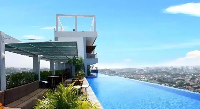 Horison Ultima Semarang