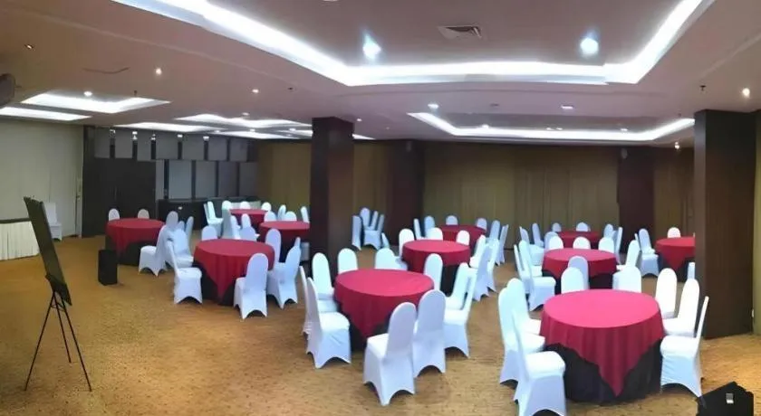 Horison Ultima Semarang