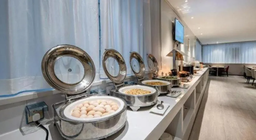 Borrman Hotel Baise High-speed Railway Station Hengning Plaza