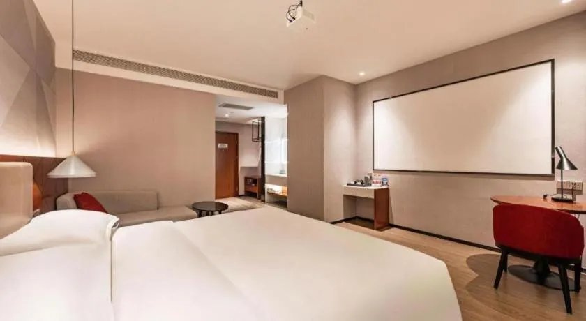 Bed in Borrman Hotel Xi'an North High-speed Railway Station