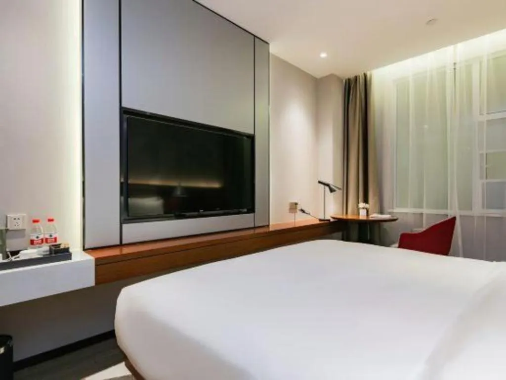 Bed in Borrman Hotel Xi'an North High-speed Railway Station