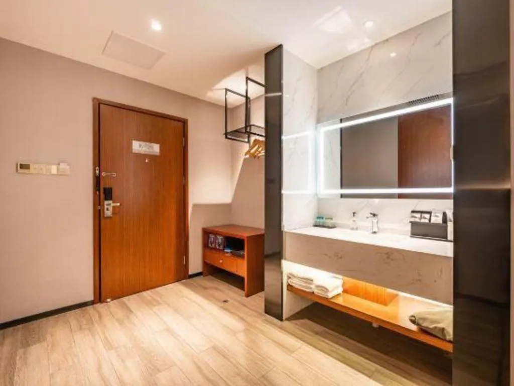 Bed in Borrman Hotel Xi'an North High-speed Railway Station