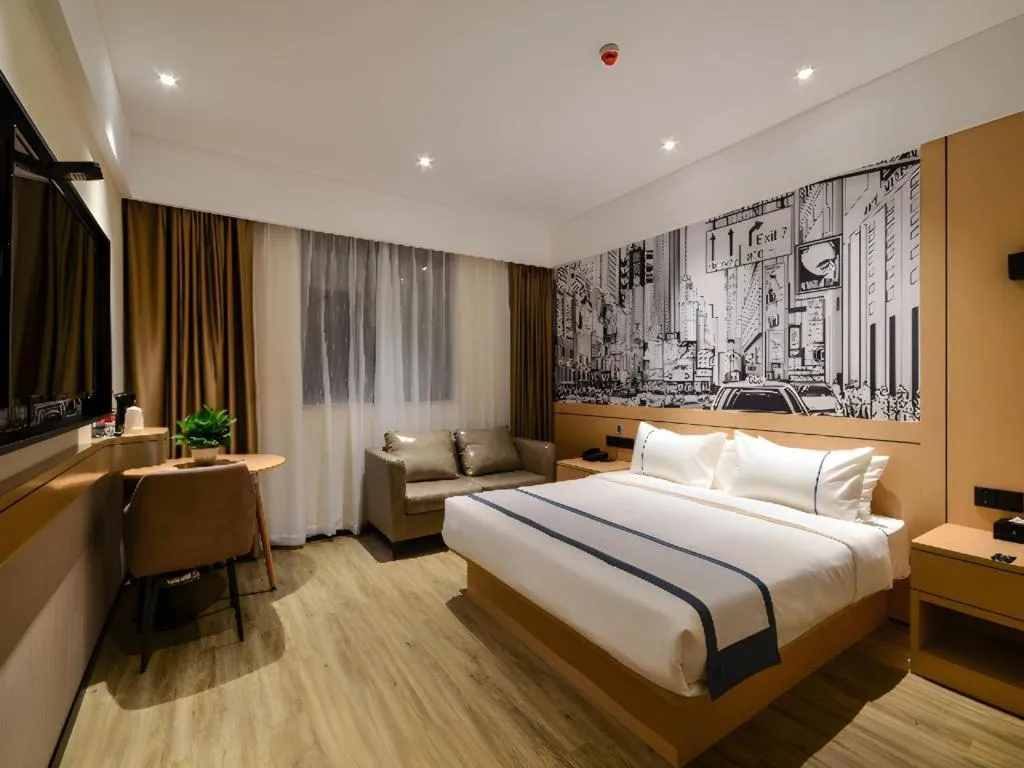 Bed in City Comfort Inn Jingzhou Fantawild Shashi Middle School