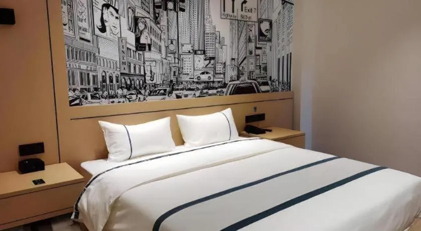 Bed in City Comfort Inn Jingzhou Fantawild Shashi Middle School