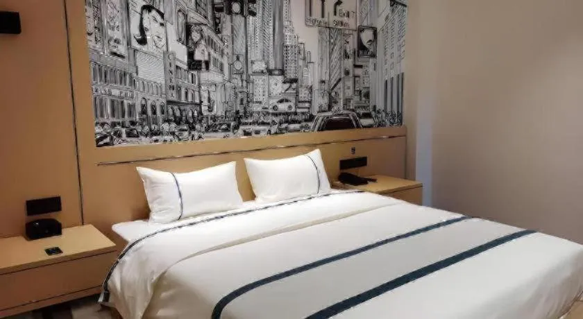 Bed in City Comfort Inn Jingzhou Fantawild Shashi Middle School