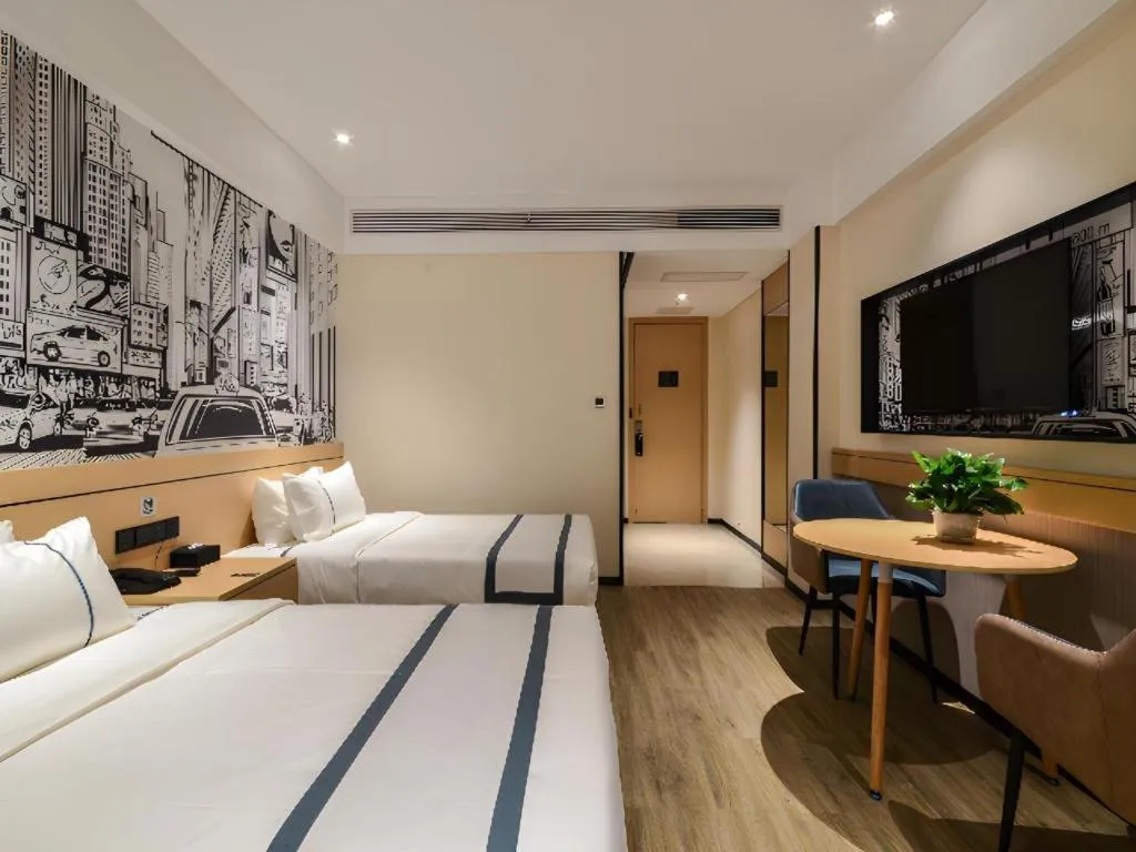 Bed in City Comfort Inn Jingzhou Fantawild Shashi Middle School