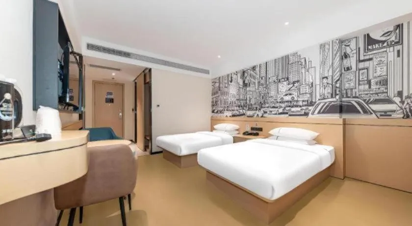 Bed in City Comfort Inn Jingzhou Fantawild Shashi Middle School