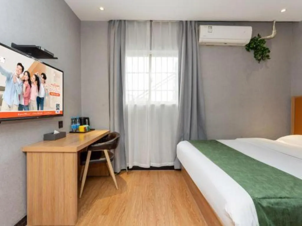 Bed in Shell Hotel Shnaghai Beiqiao Metro Station