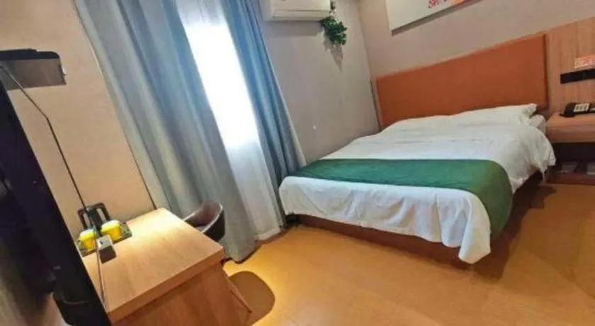 Bed in Shell Hotel Shnaghai Beiqiao Metro Station